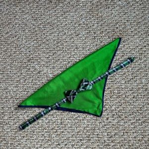 EUC navy and green argyle adjustable bowtie with green satin pocket square
